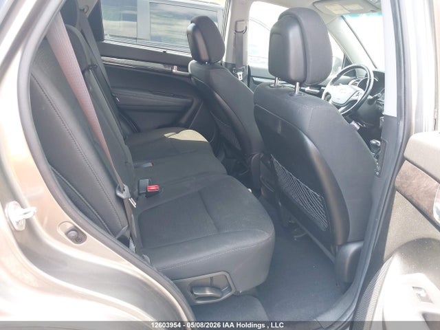 5XYKTDA7XEG472825 KIA SORENTO LX