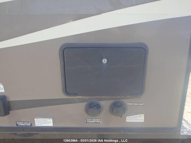 12603964 :رقم المزاد ، 4X4TSVV26G2474736 vin ، 2016 Forest River Surveyor 200mble مزاد بيع