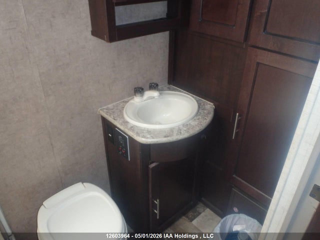 12603964 :رقم المزاد ، 4X4TSVV26G2474736 vin ، 2016 Forest River Surveyor 200mble مزاد بيع