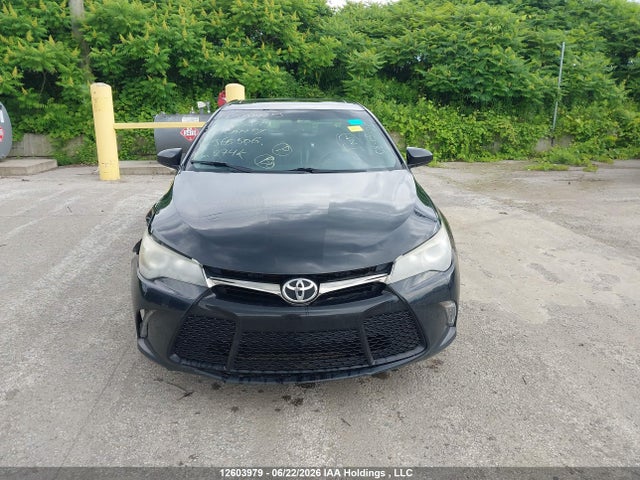 2015 Toyota Camry Le/xle/se/xse მანქანა იყიდება აუქციონზე, vin: 4T1BF1FK7FU965506, აუქციონის ნომერი: 12603979