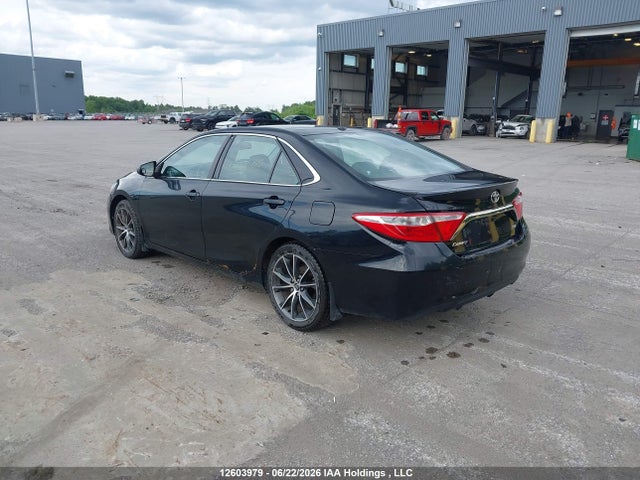 2015 Toyota Camry Le/xle/se/xse მანქანა იყიდება აუქციონზე, vin: 4T1BF1FK7FU965506, აუქციონის ნომერი: 12603979