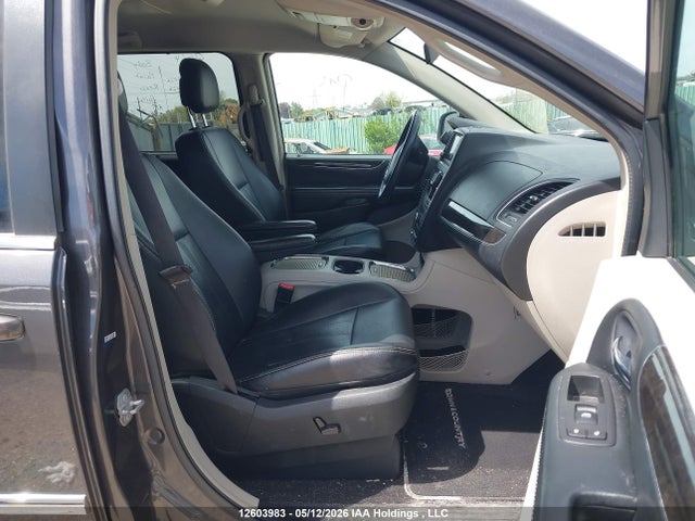 Продажа на аукционе авто 2016 Chrysler Town & Country Touring, vin: 2C4RC1CG8GR118861, номер лота: 12603983