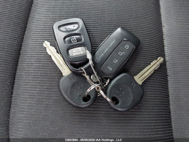 KMHD84LFXJU640403 Hyundai ELANTRA GL