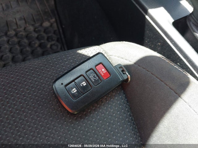 JTMRJREV5GD002360 Toyota Rav4 Hybrid Xle