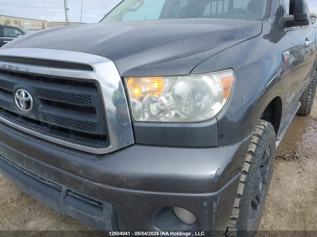 12604041 :رقم المزاد ، 5TFUY5F16BX168999 vin ، 2011 Toyota Tundra Double Cab Sr5 مزاد بيع