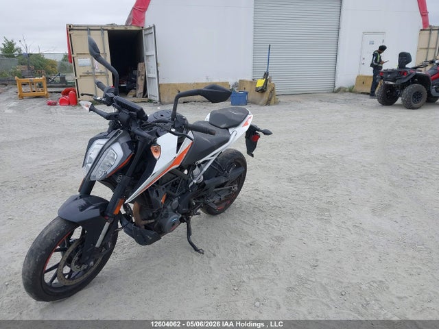 KTM 390 Duke 2022 MD2JPJ407NC252361 Image 2