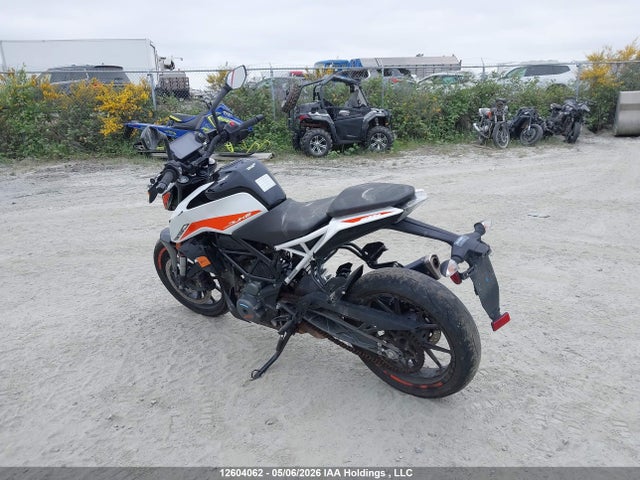KTM 390 Duke 2022 MD2JPJ407NC252361 Image 3