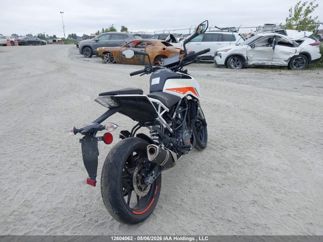 KTM 390 Duke 2022 MD2JPJ407NC252361 Image 4