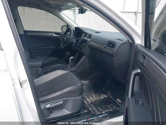 2023 Volkswagen Tiguan Comfortline მანქანა იყიდება აუქციონზე, vin: 3VVMB7AX6PM077187, აუქციონის ნომერი: 12604116