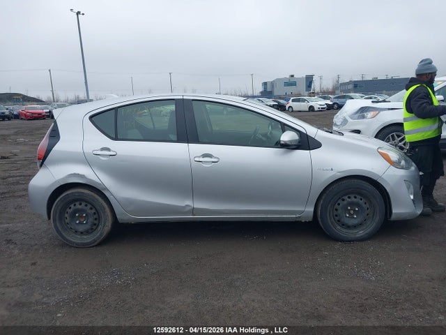 JTDKDTB35G1127336 Toyota Prius C Technology