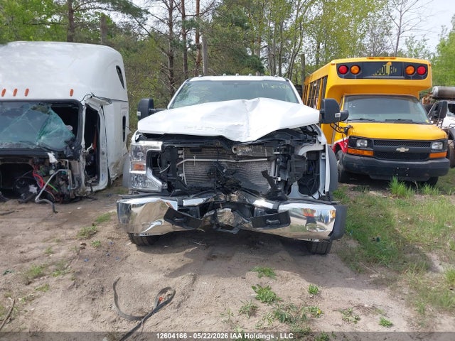 12604166 :رقم المزاد ، 1FD0W5HT0NEF17850 vin ، 2022 Ford F550 Super Duty مزاد بيع