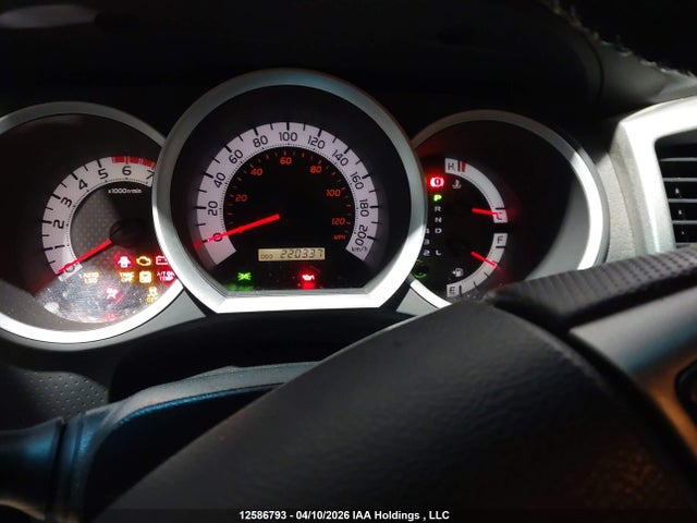 12586793 :رقم المزاد ، 5TFMU4FN6DX013493 vin ، 2013 Toyota Tacoma V6 مزاد بيع