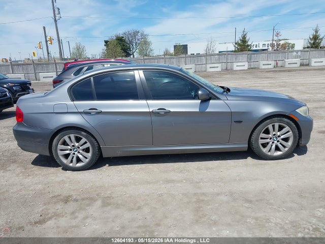 12604193 :رقم المزاد ، WBAPG7G51BNN18111 vin ، 2011 Bmw 3 Series مزاد بيع