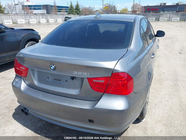 12604193 :رقم المزاد ، WBAPG7G51BNN18111 vin ، 2011 Bmw 3 Series مزاد بيع