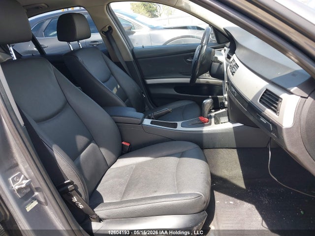 12604193 :رقم المزاد ، WBAPG7G51BNN18111 vin ، 2011 Bmw 3 Series مزاد بيع