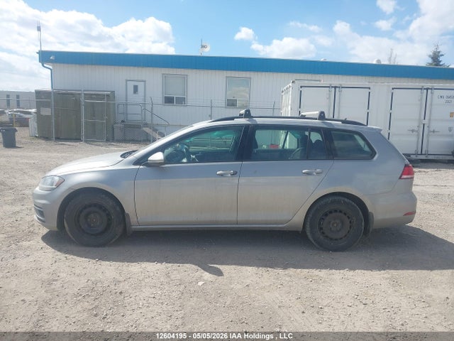 3VW117AU1JM760025 Volkswagen Golf Sportwagen S
