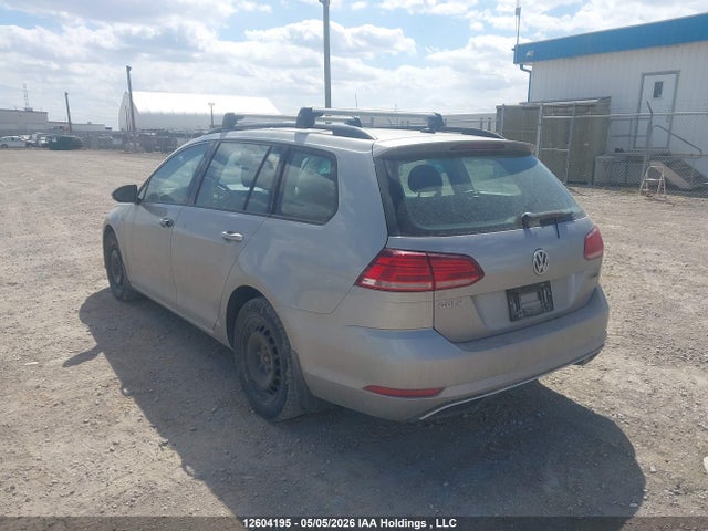 3VW117AU1JM760025 Volkswagen Golf Sportwagen S