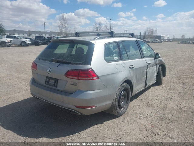 3VW117AU1JM760025 Volkswagen Golf Sportwagen S