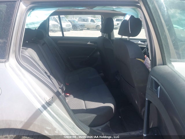 3VW117AU1JM760025 Volkswagen Golf Sportwagen S