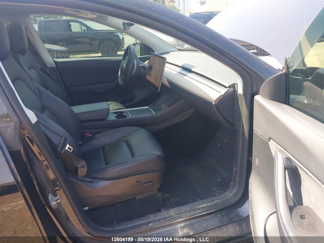 7SAYGDEE8NF453899 Tesla Model Y