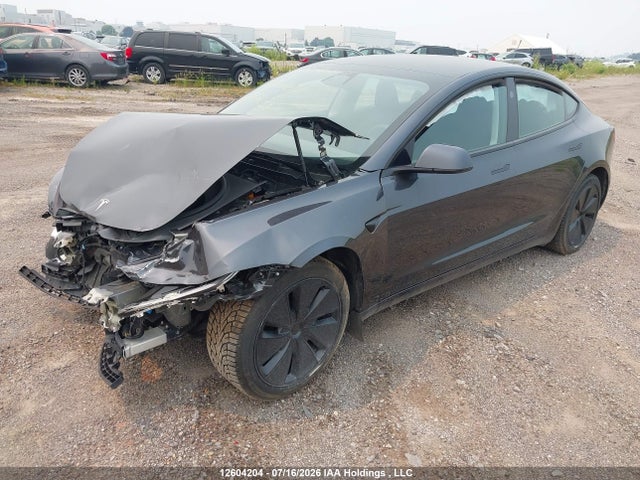 Tesla MODEL 3 2024 LRW3E7FAXRC099233 Image 2
