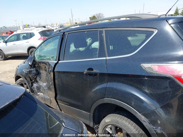 Продаж на аукціоні авто 2017 Ford Escape Se, vin: 1FMCU0GD2HUB16567, номер лоту: 12604233