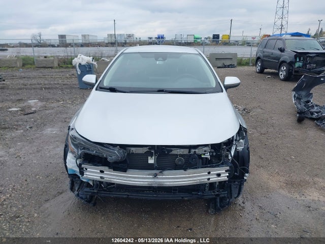 12604242 :رقم المزاد ، JTDBBRBE4LJ027913 vin ، 2020 Toyota Corolla Le مزاد بيع