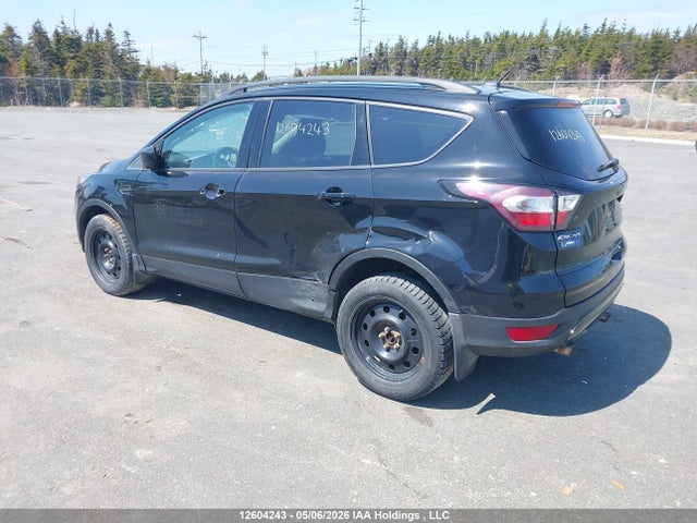 1FMCU9GD0JUD10203 Ford ESCAPE SE