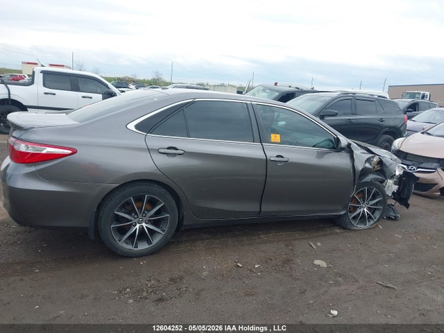 12604252 :رقم المزاد ، 4T1BF1FK2FU021709 vin ، 2015 Toyota Camry Le/xle/se/xse مزاد بيع