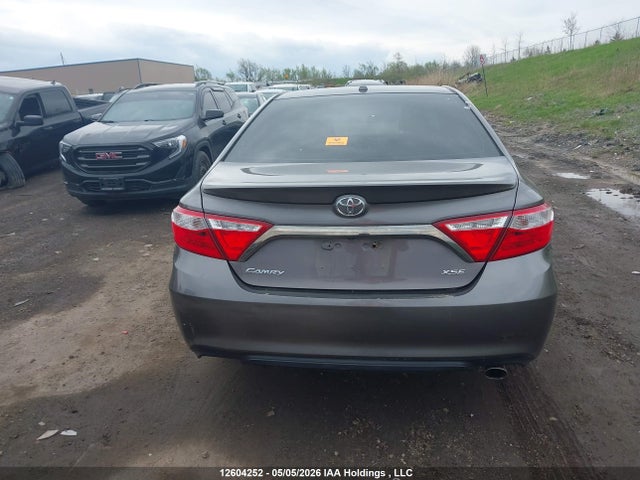 12604252 :رقم المزاد ، 4T1BF1FK2FU021709 vin ، 2015 Toyota Camry Le/xle/se/xse مزاد بيع