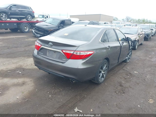 12604252 :رقم المزاد ، 4T1BF1FK2FU021709 vin ، 2015 Toyota Camry Le/xle/se/xse مزاد بيع