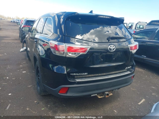 12604288 :رقم المزاد ، 5TDJKRFH4FS220697 vin ، 2015 Toyota Highlander Xle مزاد بيع