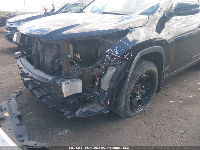 12604288 :رقم المزاد ، 5TDJKRFH4FS220697 vin ، 2015 Toyota Highlander Xle مزاد بيع