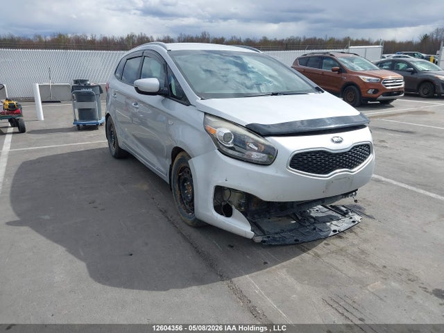 KIA Rondo 2016 KNAHT8A30G7134250 главное изображение