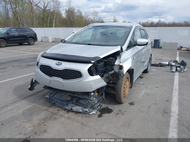 KIA Rondo 2016 KNAHT8A30G7134250 Image 2
