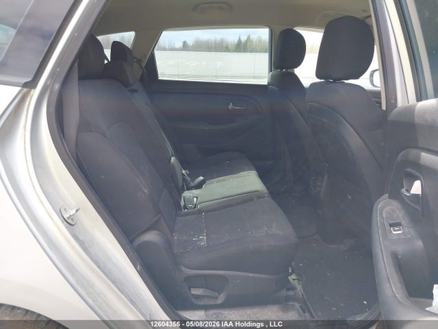 KIA Rondo 2016 KNAHT8A30G7134250 Image 8