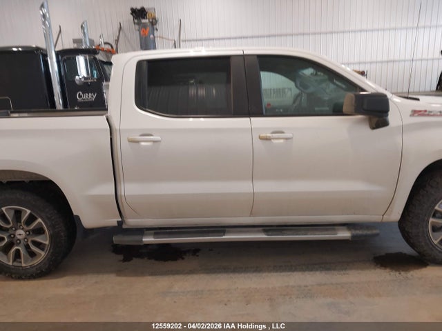 1GCUYEED7MZ405762 Chevrolet Silverado 1500 Rst