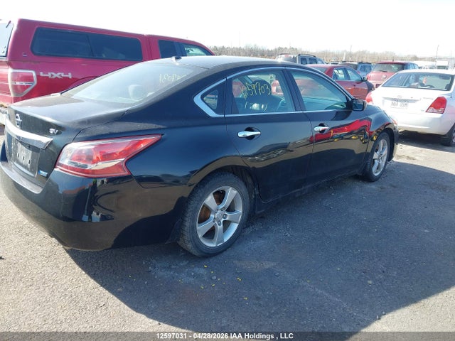 2013 Nissan Altima 2.5/2.5 S/2.5 Sl/2.5 Sv მანქანა იყიდება აუქციონზე, vin: 1N4AL3AP4DN587052, აუქციონის ნომერი: 12597031