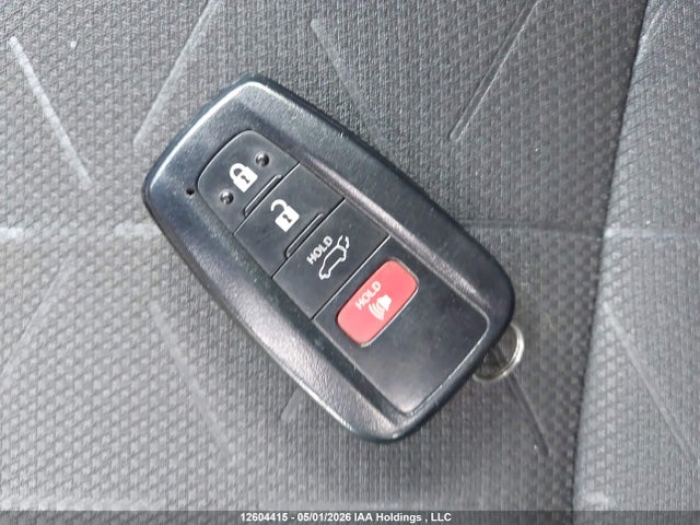 2020 Toyota Rav4 Xle/xle Premium მანქანა იყიდება აუქციონზე, vin: 2T3R1RFV2LW111340, აუქციონის ნომერი: 12604415