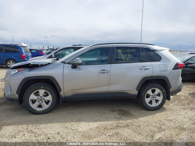 2020 Toyota Rav4 Xle/xle Premium მანქანა იყიდება აუქციონზე, vin: 2T3R1RFV2LW111340, აუქციონის ნომერი: 12604415