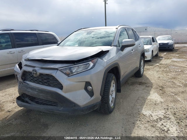 2020 Toyota Rav4 Xle/xle Premium მანქანა იყიდება აუქციონზე, vin: 2T3R1RFV2LW111340, აუქციონის ნომერი: 12604415