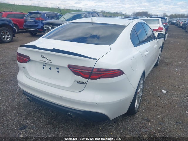SAJAP4FX0LCP58372 Jaguar Xe Se