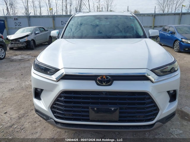 2024 Toyota Grand Highlander მანქანა იყიდება აუქციონზე, vin: 5TDAAAB5XRS059647, აუქციონის ნომერი: 12604425