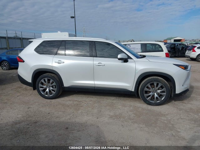 2024 Toyota Grand Highlander მანქანა იყიდება აუქციონზე, vin: 5TDAAAB5XRS059647, აუქციონის ნომერი: 12604425