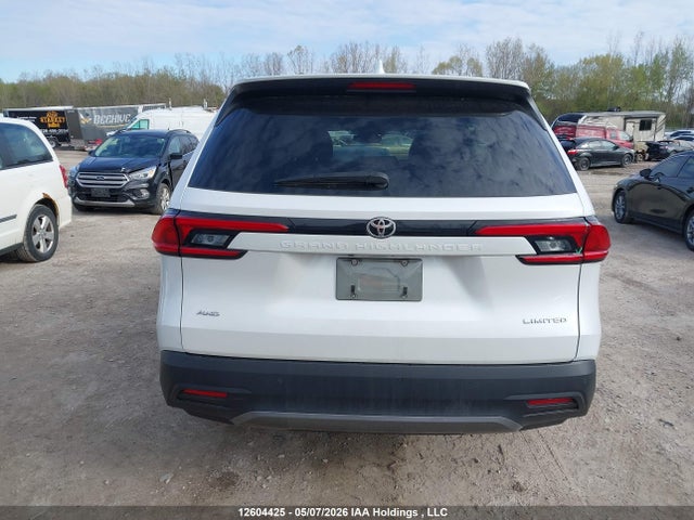 2024 Toyota Grand Highlander მანქანა იყიდება აუქციონზე, vin: 5TDAAAB5XRS059647, აუქციონის ნომერი: 12604425