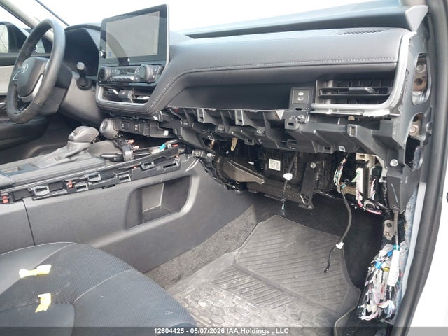 2024 Toyota Grand Highlander მანქანა იყიდება აუქციონზე, vin: 5TDAAAB5XRS059647, აუქციონის ნომერი: 12604425