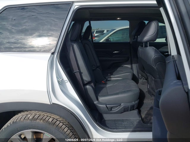 2024 Toyota Grand Highlander მანქანა იყიდება აუქციონზე, vin: 5TDAAAB5XRS059647, აუქციონის ნომერი: 12604425