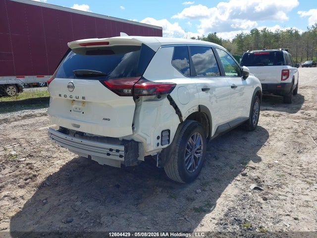 JN8BT3AB0RW437268 Nissan Rogue
