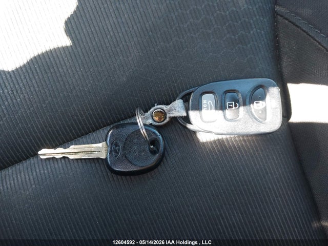 KMHD84LF4HU420846 Hyundai ELANTRA GL