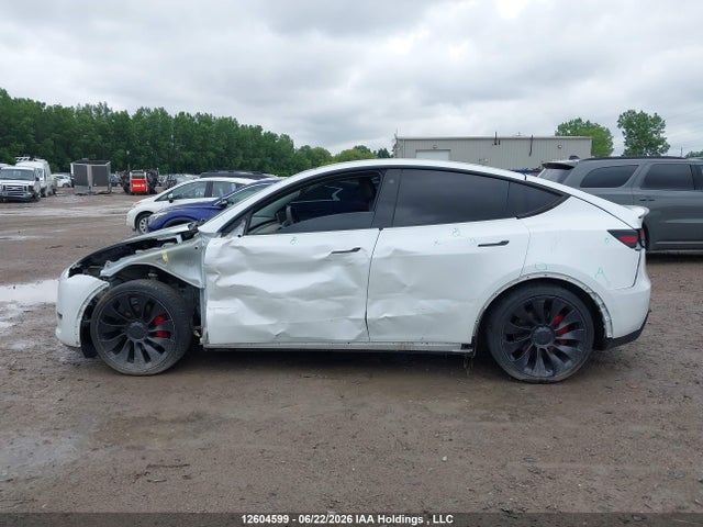 Tesla Model Y Performance 2022 7SAYGDEFXNF522164 Image 15
